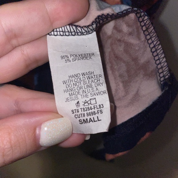 BNWOT Floral Boutique shirt; Never worn - Picture 6 of 6